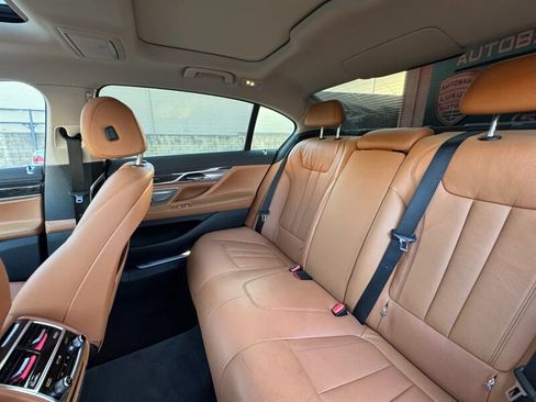 Used 2016 BMW 740i RWD image 32