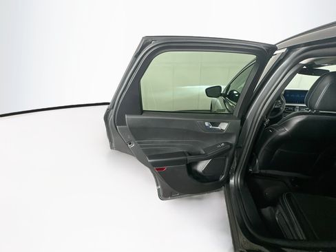 Used 2025 Ford Escape Platinum AWD/4WD image 27