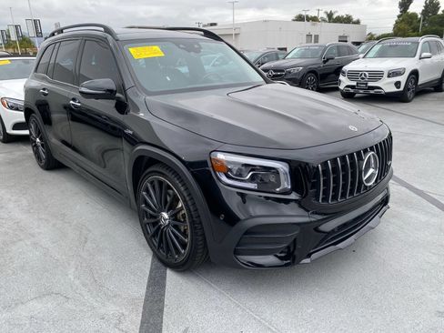 Used 2022 Mercedes-Benz GLB 35 AMG 4MATIC image 2