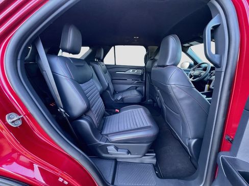 New 2026 Ford Explorer ST-Line w/ ST-Line Street Pack RWD image 28