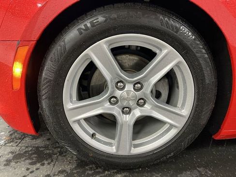 Certified 2022 Chevrolet Camaro LT RWD image 31