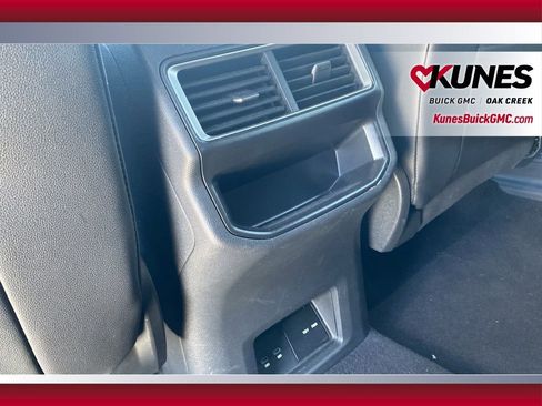 Used 2024 Volkswagen Atlas Cross Sport SE image 25