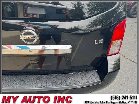 Used 2010 Nissan Pathfinder LE w/ Navigation Pkg image 39