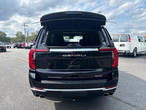 Used 2025 GMC Yukon XL Denali w/ Sun & Power Step Package AWD/4WD image 7