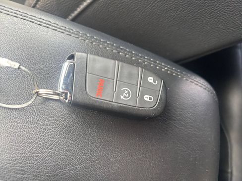 Used 2025 Jeep Compass Limited AWD/4WD image 24