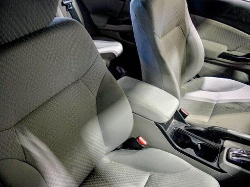 Used 2014 Honda Civic LX image 21