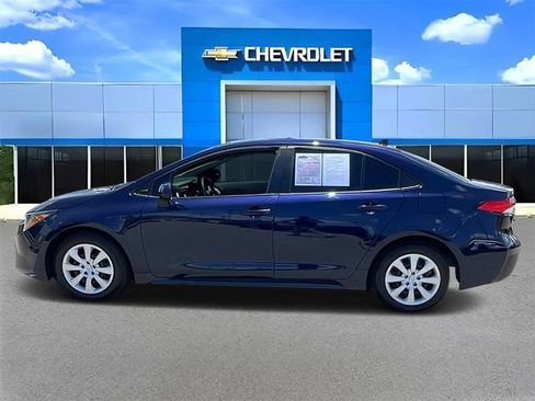Used 2024 Toyota Corolla LE FWD image 6