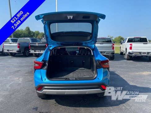 Used 2025 Chevrolet Trax LT FWD image 18