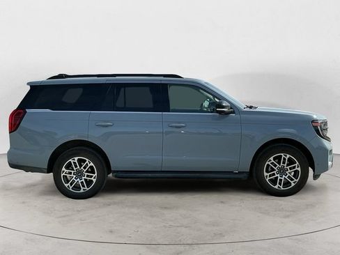 Certified 2025 Ford Expedition Active AWD/4WD image 6