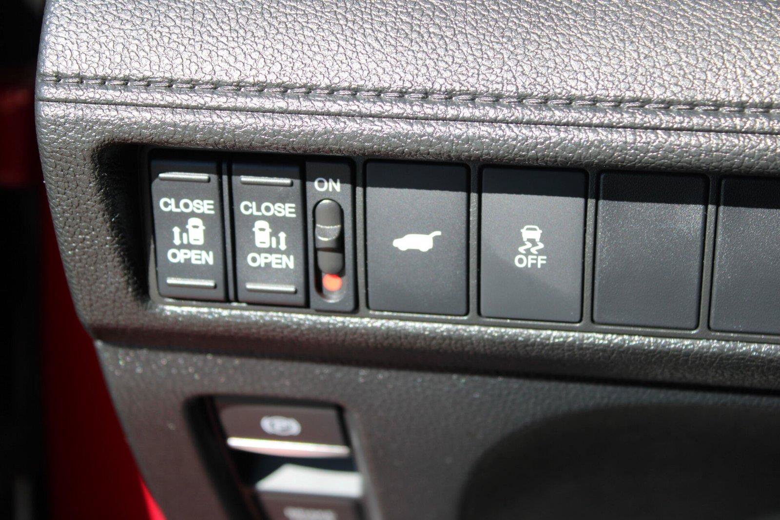 Used 2025 Honda Odyssey Sport-L image 25