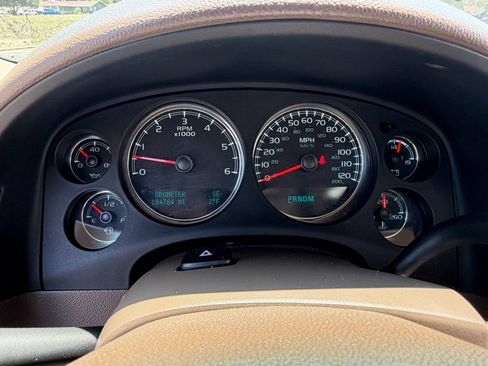 Used 2014 Chevrolet Tahoe LTZ RWD image 23