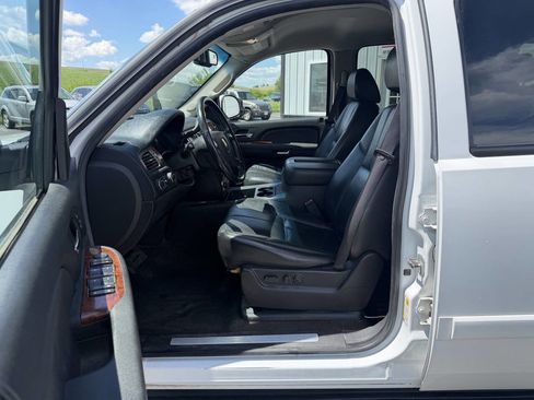 Used 2007 Chevrolet Tahoe LT w/ LT Preferred Equipment Group AWD/4WD image 11