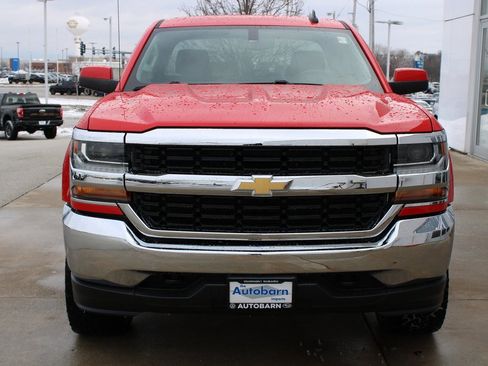 Used 2018 Chevrolet Silverado 1500 LT image 2