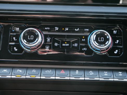 New 2026 GMC Sierra 1500 AT4X AWD/4WD image 8