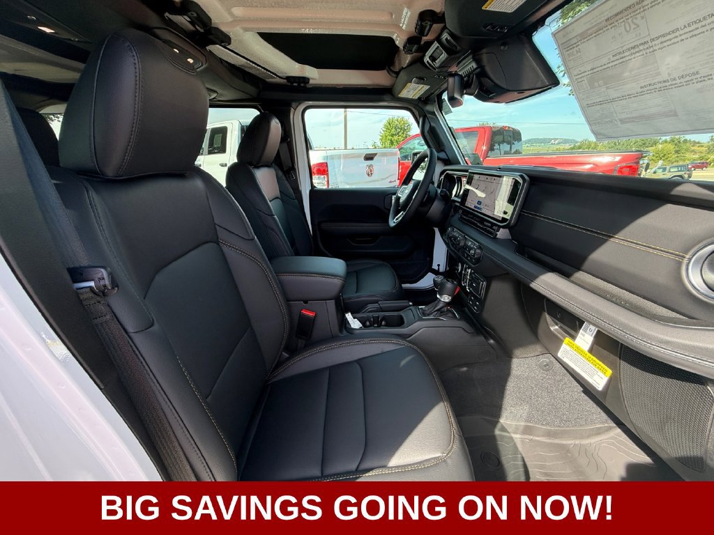 New 2026 Jeep Wrangler Unlimited Sahara AWD/4WD image 40