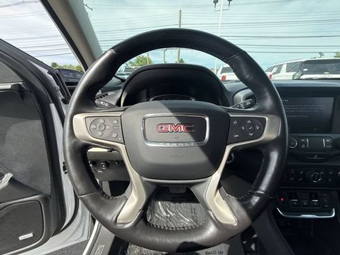 Used 2020 GMC Terrain Denali w/ Denali Premium Package AWD/4WD image 14