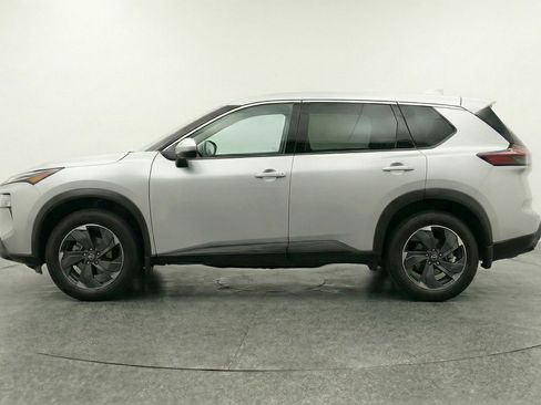 Used 2025 Nissan Rogue SV FWD image 5