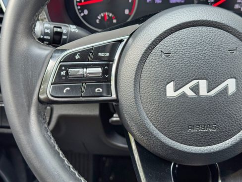 Used 2023 Kia Seltos S FWD image 19