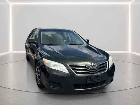 Used 2010 Toyota Camry LE FWD image 9