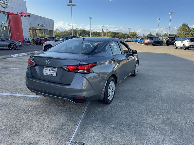 Used 2020 Nissan Versa S FWD image 9