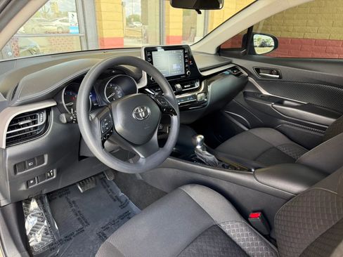 Used 2021 Toyota C-HR LE image 16