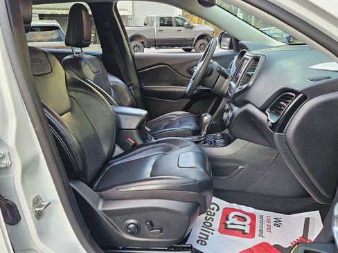 Used 2023 Jeep Cherokee Altitude Lux image 14