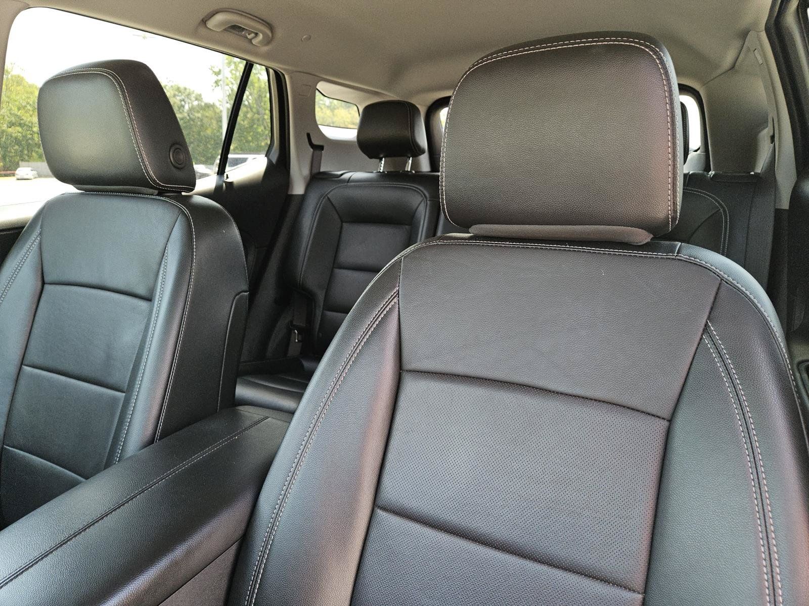 Used 2024 GMC Terrain SLT FWD image 25