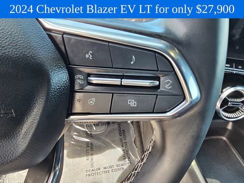Used 2024 Chevrolet Blazer EV LT AWD/4WD image 25
