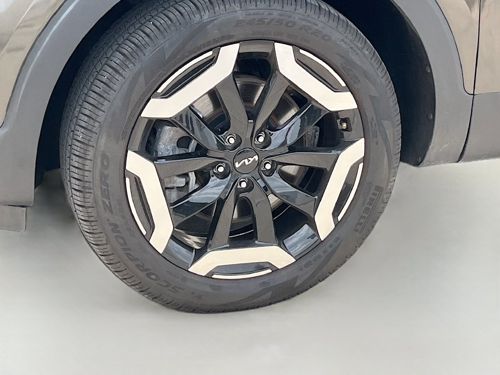 Used 2024 Kia Telluride EX w/ EX Captain's Chair Package FWD image 34