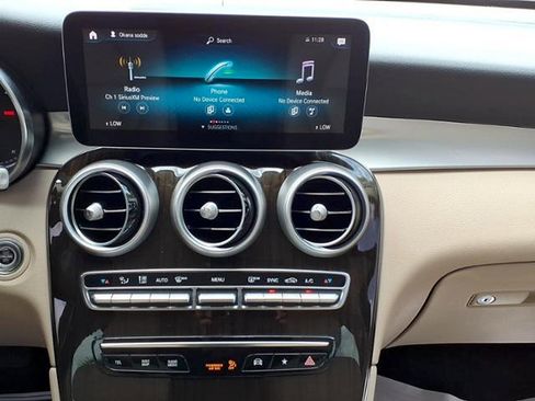 Used 2021 Mercedes-Benz GLC 300 image 21