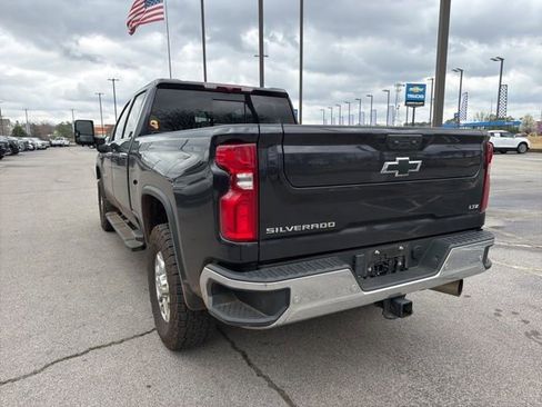 Used 2024 Chevrolet Silverado 2500 LTZ w/ LTZ Convenience Package image 6