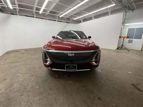 Certified 2025 Cadillac Lyriq Luxury w/ LPO, Floor Liner Package image 9