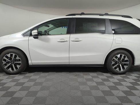New 2026 Honda Odyssey EX-L image 2