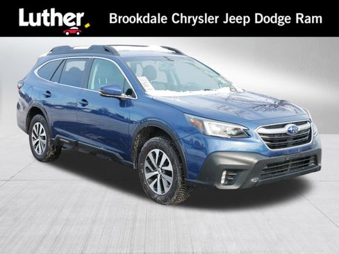 Used 2022 Subaru Outback Premium image 1