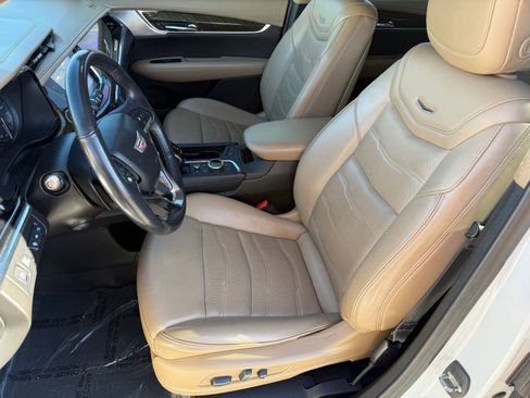 Used 2020 Cadillac XT6 Premium Luxury w/ Platinum Package image 33