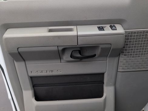 Used 2024 Ford E-450 and Econoline 450 Super Duty w/ Power Windows & Locks Group image 12