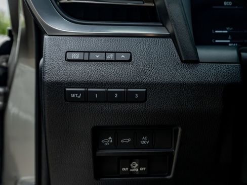 Used 2025 Lexus GX 550 w/ Accessory Package (2T) AWD/4WD image 21