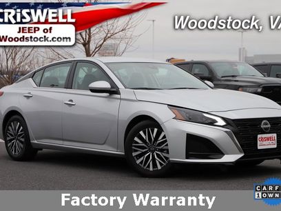 Used 2023 Nissan Altima 2.5 SV