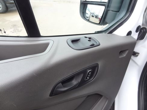 Used 2023 Ford Transit 350 XLT image 11