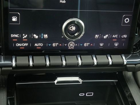 New 2026 GMC Yukon AT4 Ultimate AWD/4WD image 25