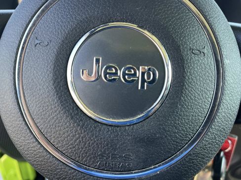 Used 2017 Jeep Wrangler Sport w/ Quick Order Package 24S AWD/4WD image 26