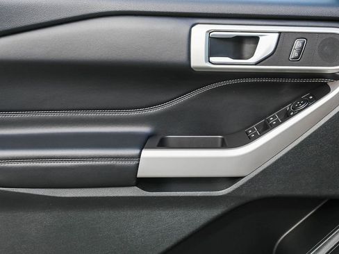 Used 2023 Ford Explorer XLT w/ Equipment Group 202A image 21