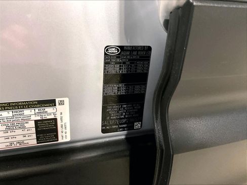 Used 2023 Land Rover Defender 110 SE image 37