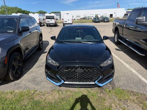 Used 2020 Hyundai Veloster N w/ Performance Package FWD image 3