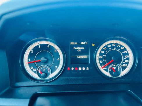 Used 2016 RAM 1500 Classic SLT RWD image 16