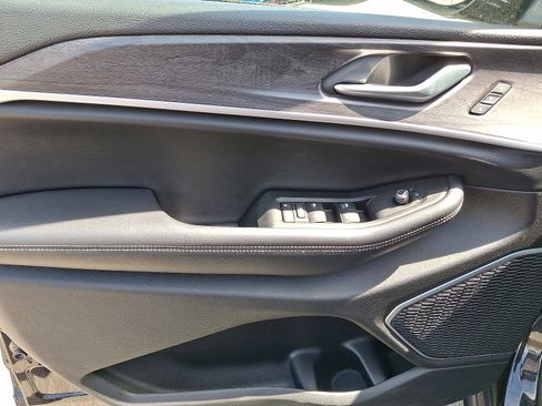 Used 2021 Jeep Grand Cherokee L Limited image 13