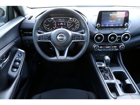 Used 2024 Nissan Sentra SR FWD image 4