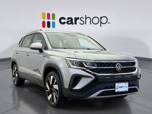 Used 2024 Volkswagen Taos SEL image 7