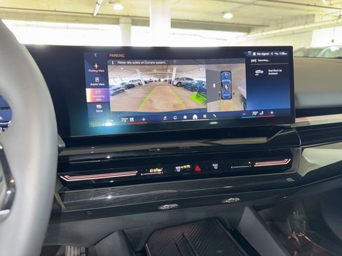 Certified 2025 BMW 530i image 27