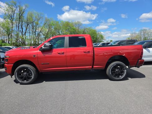 New 2026 RAM 2500 Laramie AWD/4WD image 12